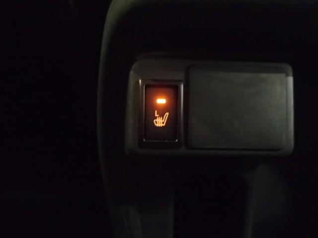 シートヒーター付きです。寒い日も快適なドライブが楽しめます♪