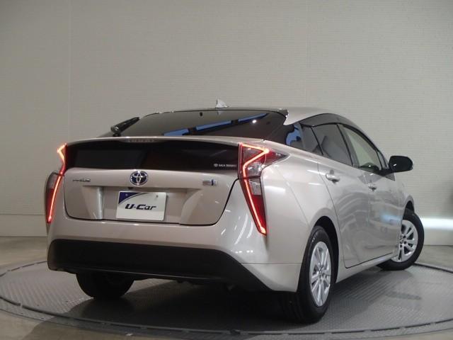 プリウス Ｓ　ナビ＆ＴＶ　バックカメラ　ＥＴＣ　キーレス　スマートキー　ドラレコ　安全装備　衝突被害軽減システム　オートクルーズコントロール　フル装備　ハイブリッド（2枚目）