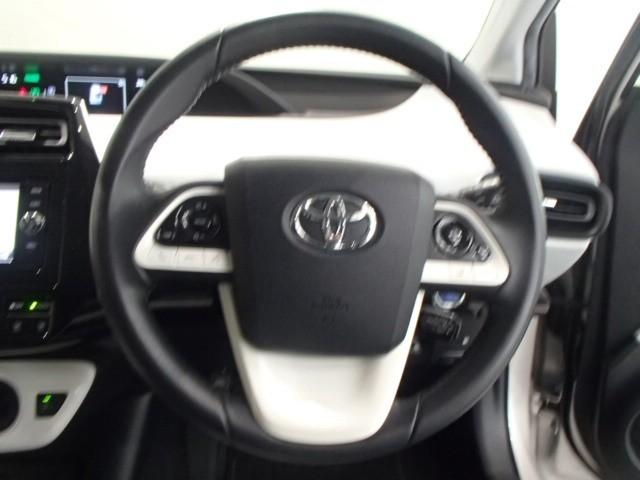 プリウス Ｓ　ナビ＆ＴＶ　バックカメラ　ＥＴＣ　キーレス　スマートキー　ドラレコ　安全装備　衝突被害軽減システム　オートクルーズコントロール　フル装備　ハイブリッド（14枚目）