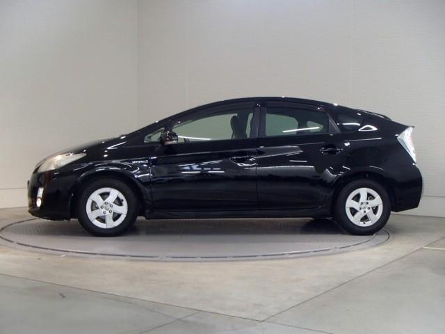 プリウス Ｓ　ＥＴＣ　キーレス　スマートキー　安全装備　フル装備　ハイブリッド（4枚目）