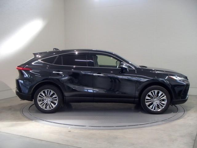 ハリアー Ｚ　レザーパッケージ　ナビ＆ＴＶ　バックカメラ　ＥＴＣ　キーレス　スマートキー　ドラレコ　安全装備　衝突被害軽減システム　オートクルーズコントロール　フル装備　革シート　電動シート（3枚目）