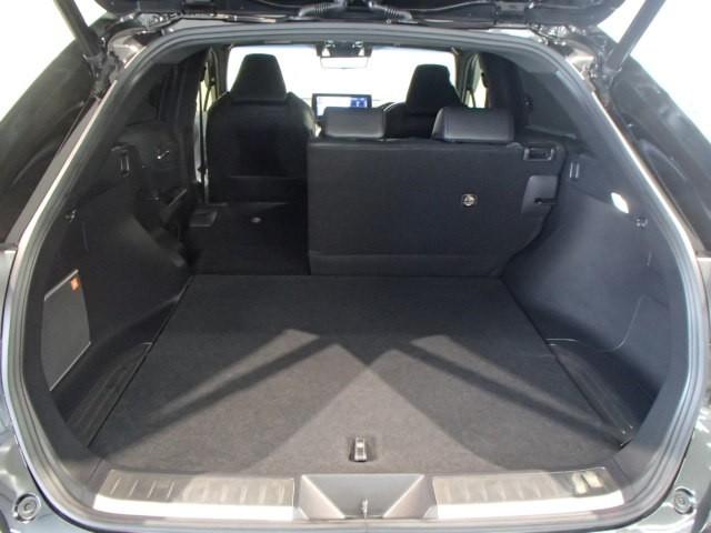 ハリアー Ｚ　レザーパッケージ　ナビ＆ＴＶ　バックカメラ　ＥＴＣ　キーレス　スマートキー　ドラレコ　安全装備　衝突被害軽減システム　オートクルーズコントロール　フル装備　革シート　電動シート（22枚目）