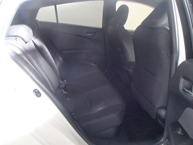 プリウス S ナビ&TV バックカメラ ETC キーレス スマートキー ドラレコ ワンオーナー 安全装備 衝突被害軽減システム オートクルーズコントロール フル装備 ハイブリッド(6枚目)