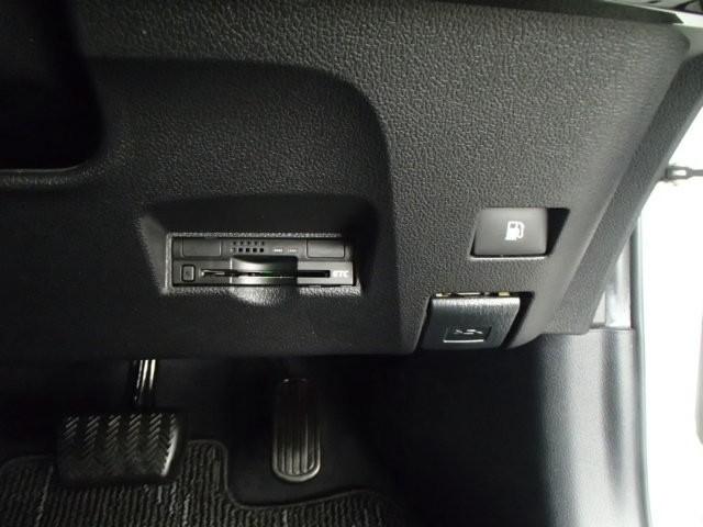 プリウス S ナビ&TV バックカメラ ETC キーレス スマートキー ドラレコ ワンオーナー 安全装備 衝突被害軽減システム オートクルーズコントロール フル装備 ハイブリッド(19枚目)