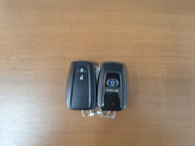 プリウス S ナビ&TV バックカメラ ETC キーレス スマートキー ドラレコ ワンオーナー 安全装備 衝突被害軽減システム オートクルーズコントロール フル装備 ハイブリッド(26枚目)