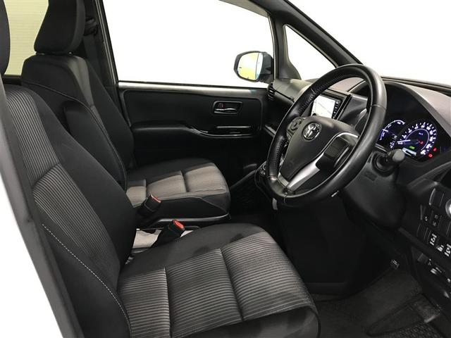 ヴォクシー ハイブリッドＺＳ　煌ＩＩ　ナビ＆ＴＶ　ＥＴＣ　キーレス　スマートキー　衝突被害軽減システム　オートクルーズコントロール　両側電動スライド　３列シート　フル装備　ハイブリッド（5枚目）