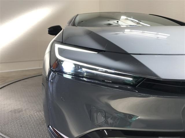 プリウス Ｚ　ＴＶ　バックカメラ　ＥＴＣ　キーレス　スマートキー　ドラレコ　安全装備　衝突被害軽減システム　オートクルーズコントロール　フル装備　電動シート　ハイブリッド（6枚目）