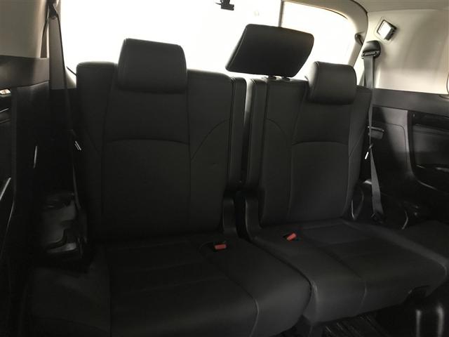 �R��ڃV�[�g���Ђ�т�Ƃ����X�y�[�X���m�ۂ��Ă��܂��B��l���ł̂��o�������΂�����ł��I