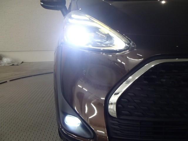 シエンタ ハイブリッドＧ　クエロ　ナビ＆ＴＶ　バックカメラ　キーレス　スマートキー　ドラレコ　安全装備　衝突被害軽減システム　オートクルーズコントロール　両側電動スライド　３列シート　フル装備　ハイブリッド（5枚目）