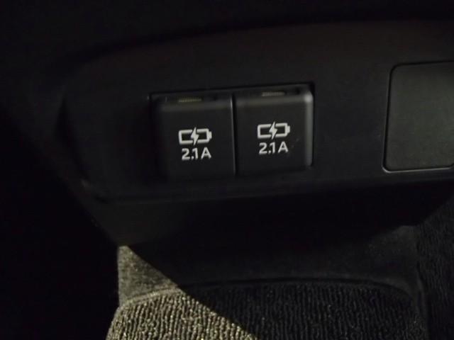 シエンタ ハイブリッドＧ　クエロ　ナビ＆ＴＶ　バックカメラ　キーレス　スマートキー　ドラレコ　安全装備　衝突被害軽減システム　オートクルーズコントロール　両側電動スライド　３列シート　フル装備　ハイブリッド（20枚目）