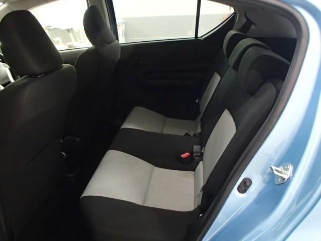 アクア Ｓ　ナビ＆ＴＶ　バックカメラ　ＥＴＣ　キーレス　スマートキー　フル装備　ハイブリッド（8枚目）