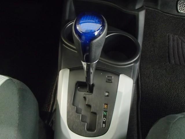 アクア Ｓ　ナビ＆ＴＶ　バックカメラ　ＥＴＣ　キーレス　スマートキー　フル装備　ハイブリッド（14枚目）