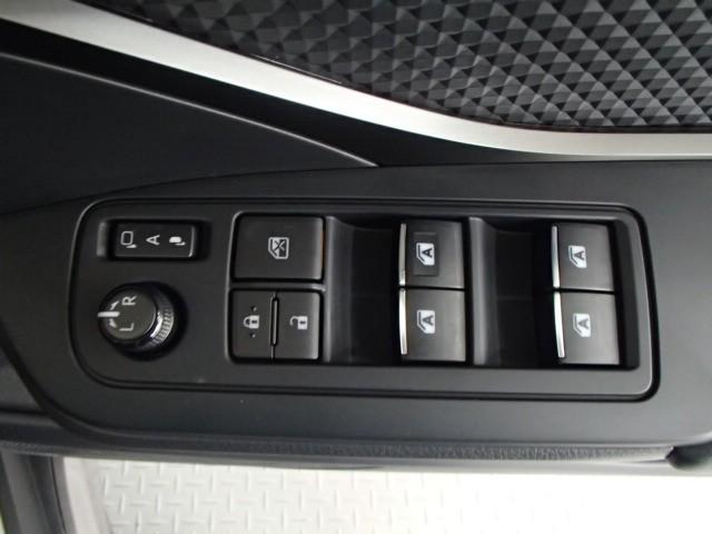 Ｃ－ＨＲ Ｓ　ナビ＆ＴＶ　バックカメラ　ＥＴＣ　キーレス　スマートキー　安全装備　衝突被害軽減システム　オートクルーズコントロール　フル装備　ハイブリッド（21枚目）