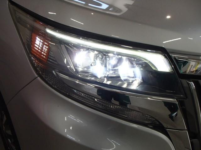 エスクァイア ハイブリッドGi ナビ&TV ETC キーレス スマートキー ワンオーナー 衝突被害軽減システム オートクルーズコントロール 両側電動スライド 3列シート 後席モニター フル装備 ハイブリッド(4枚目)