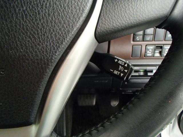 エスクァイア ハイブリッドGi ナビ&TV ETC キーレス スマートキー ワンオーナー 衝突被害軽減システム オートクルーズコントロール 両側電動スライド 3列シート 後席モニター フル装備 ハイブリッド(18枚目)