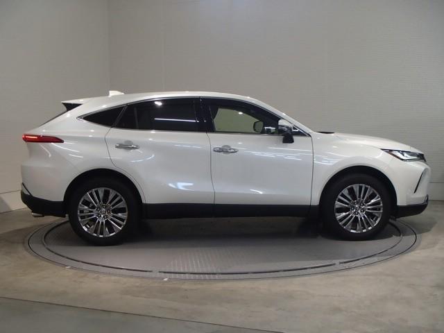 ハリアー Z TV バックカメラ ETC キーレス スマートキー ドラレコ 安全装備 衝突被害軽減システム オートクルーズコントロール フル装備 サンルーフ 電動シート 展示・試乗車(2枚目)