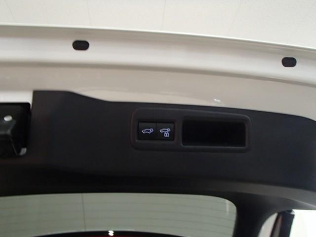 ハリアー Z TV バックカメラ ETC キーレス スマートキー ドラレコ 安全装備 衝突被害軽減システム オートクルーズコントロール フル装備 サンルーフ 電動シート 展示・試乗車(23枚目)