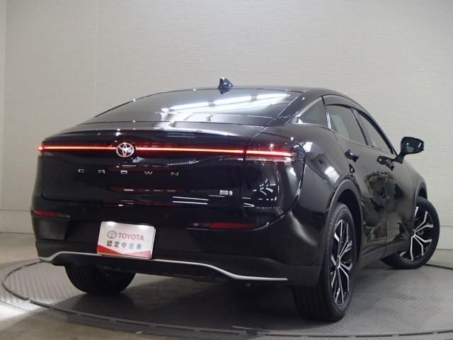 クラウンクロスオーバー クラウン クロスオーバー 4WD TV バックカメラ ETC キーレス スマートキー 安全装備 衝突被害軽減システム オートクルーズコントロール フル装備 電動シート ハイブリッド 展示・試乗車(2枚目)