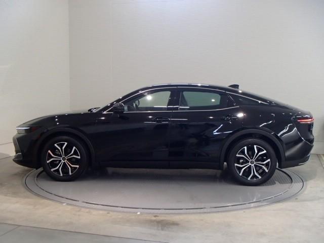 クラウンクロスオーバー クラウン クロスオーバー 4WD TV バックカメラ ETC キーレス スマートキー 安全装備 衝突被害軽減システム オートクルーズコントロール フル装備 電動シート ハイブリッド 展示・試乗車(3枚目)