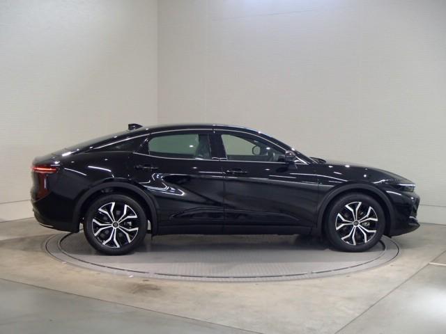 クラウンクロスオーバー クラウン クロスオーバー 4WD TV バックカメラ ETC キーレス スマートキー 安全装備 衝突被害軽減システム オートクルーズコントロール フル装備 電動シート ハイブリッド 展示・試乗車(4枚目)