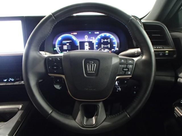 クラウンクロスオーバー クラウン クロスオーバー 4WD TV バックカメラ ETC キーレス スマートキー 安全装備 衝突被害軽減システム オートクルーズコントロール フル装備 電動シート ハイブリッド 展示・試乗車(10枚目)