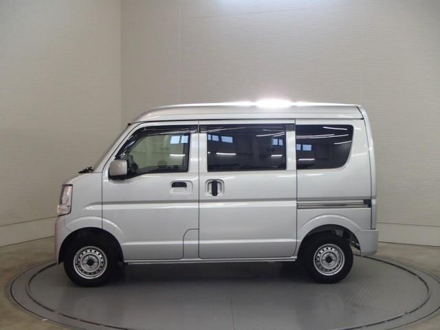 エブリイ PCリミテッド 4WD ナビ&TV キーレス フル装備(4枚目)