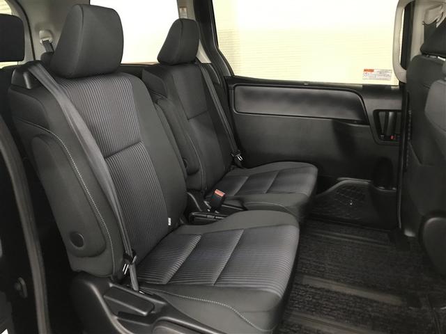 ヴォクシー ＺＳ　煌ＩＩ　ナビ＆ＴＶ　バックカメラ　ＥＴＣ　キーレス　スマートキー　衝突被害軽減システム　両側電動スライド　３列シート　フル装備（6枚目）