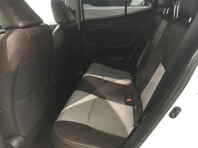 ヤリスクロス ハイブリッドＺ　ＴＶ　バックカメラ　ＥＴＣ　キーレス　スマートキー　安全装備　衝突被害軽減システム　オートクルーズコントロール　フル装備　電動シート　ハイブリッド（7枚目）