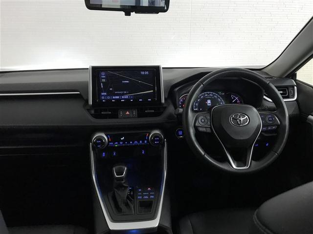 �X�^�C���b�V���ȃf�U�C���̃C���p�l�B�e����X�C�b�`�͎g���₷���ʒu�ɔz�u����Ă܂��B