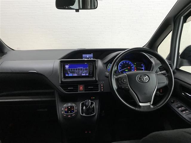 �X�^�C���b�V���ȃf�U�C���̃C���p�l�B�e����X�C�b�`�͎g���₷���ʒu�ɔz�u����Ă܂��B