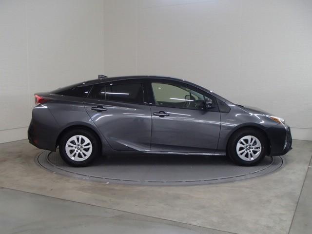 プリウス S ナビ&TV バックカメラ ETC キーレス スマートキー ドラレコ 安全装備 衝突被害軽減システム オートクルーズコントロール フル装備 ハイブリッド(3枚目)