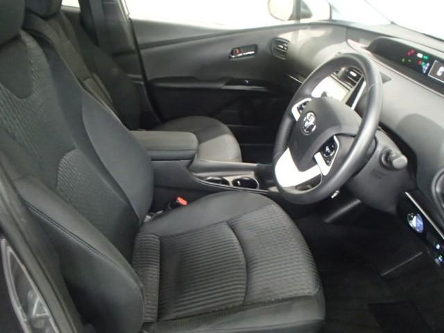 プリウス S ナビ&TV バックカメラ ETC キーレス スマートキー ドラレコ 安全装備 衝突被害軽減システム オートクルーズコントロール フル装備 ハイブリッド(5枚目)