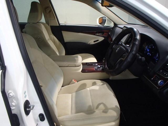 クラウンハイブリッド ロイヤルサルーン ナビ&TV バックカメラ ETC キーレス スマートキー ドラレコ 安全装備 オートクルーズコントロール フル装備 電動シート ハイブリッド(6枚目)