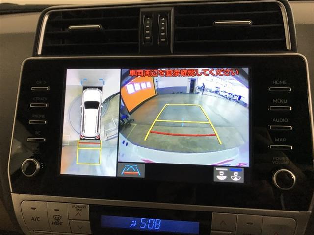 �p�m���~�b�N�r���[���j�^�[�t���ł��B�ԗ����ォ�猩���悤�ȉf�����f�B�X�v���C�I�[�f�B�I��ʂɕ\���B�^�]�Ȃ���̖ڎ������ł͌��ɂ����A�ԗ����ӂ̏󋵂����A���^�C���ł�������m�F�ł��܂��B