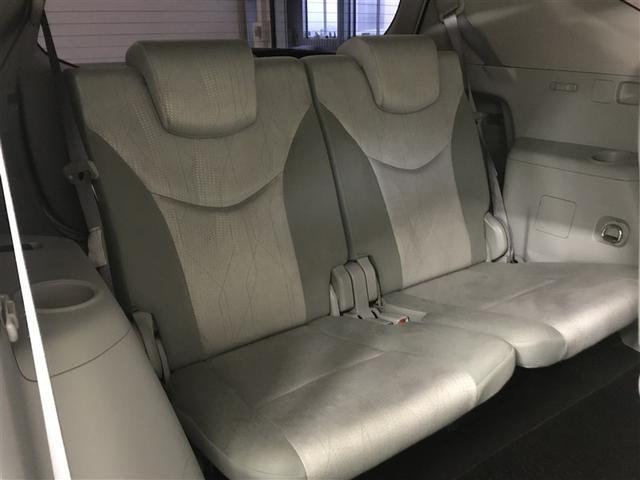 �R��ڃV�[�g���Ђ�т�Ƃ����X�y�[�X���m�ۂ��Ă��܂��B��l���ł̂��o�������΂�����ł��I