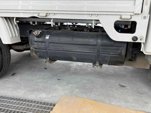 ボンゴトラック 　タイヤ４本新品　ＬＧ　トラック　ＣＶＴ　キーレスエントリー　エアコン　パワーウィンドウ　運転席エアバッグ　助手席エアバッグ　フレーム綺麗（26枚目）