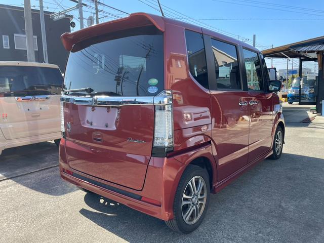 Ｎ－ＢＯＸカスタム Ｇ・Ａパッケージ　シティブレーキアクティブシステム　ビークルスタビリティアシスト　車検令和９年２月まで　左側パワースライドドア　アイドリングストップ車　オートエアコン　ＥＴＣ付き（5枚目）