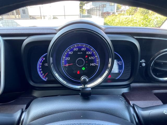 Ｎ－ＯＮＥ プレミアム　ＴＶ　ナビ　Ｂｌｕｅｔｏｏｔｈ　ＥＴＣ　バックカメラ　オートエアコン　プッシュスタート　スマートキー　電動格納ミラー　衝突安全ボディ　盗難防止システム　アルミホイール　車検令和９年１１月９日（13枚目）