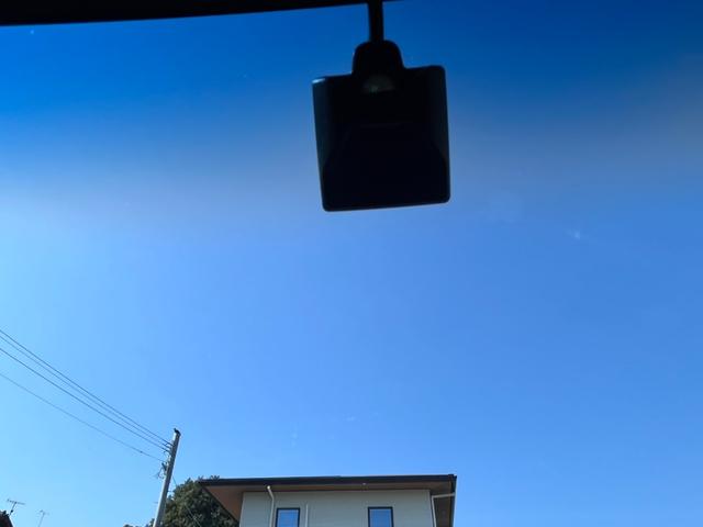 Ｎ－ＯＮＥ プレミアム　ＴＶ　ナビ　Ｂｌｕｅｔｏｏｔｈ　ＥＴＣ　バックカメラ　オートエアコン　プッシュスタート　スマートキー　電動格納ミラー　衝突安全ボディ　盗難防止システム　アルミホイール　車検令和９年１１月９日（20枚目）