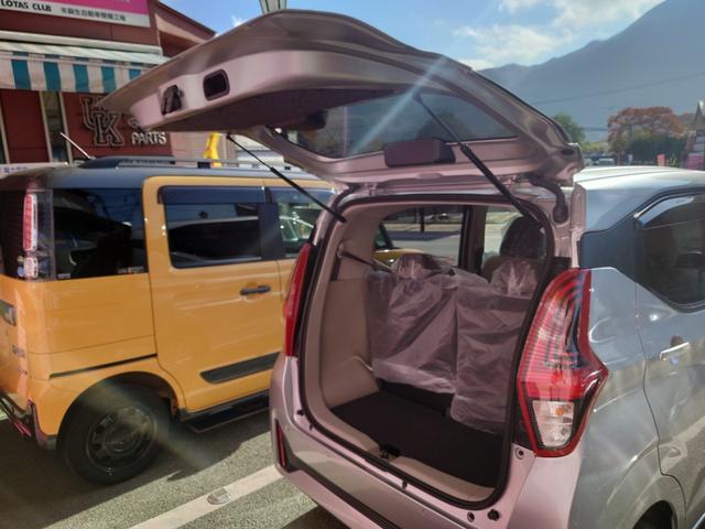 ｅＫワゴン Ｍ　ナビ・コーティング・ドアバイザー・フロアマット装備　※車検満了日　令和１０年３月（初回車検）（8枚目）