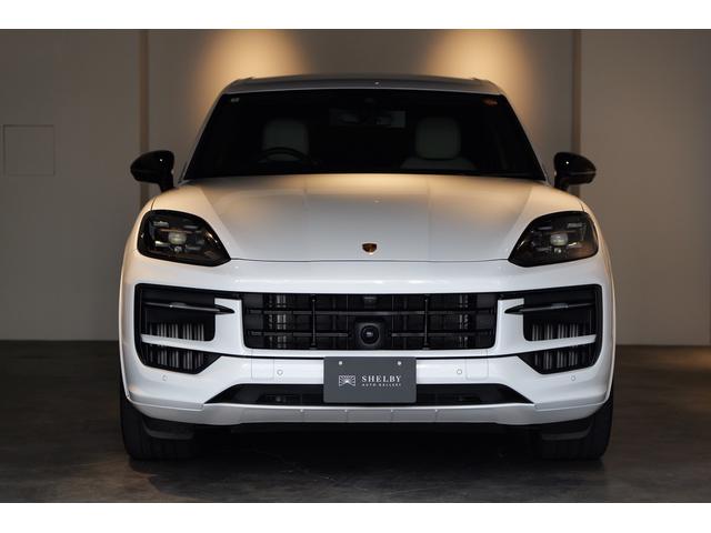 カイエン Ｅ－ハイブリッド　現行モデル　ＯＰ３００万　パッセンジャディスプレイ　スポーツデザインパッケージ　ハイグロスパッケージ　２２インチターボデザインホイール　クレヨンインテリア　アダプティブエアサスペンション（ＰＡＳＭ付）（3枚目）