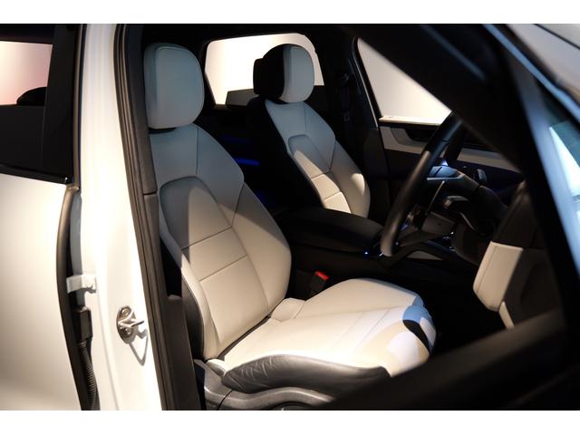 カイエン Ｅ－ハイブリッド　現行モデル　ＯＰ３００万　パッセンジャディスプレイ　スポーツデザインパッケージ　ハイグロスパッケージ　２２インチターボデザインホイール　クレヨンインテリア　アダプティブエアサスペンション（ＰＡＳＭ付）（8枚目）