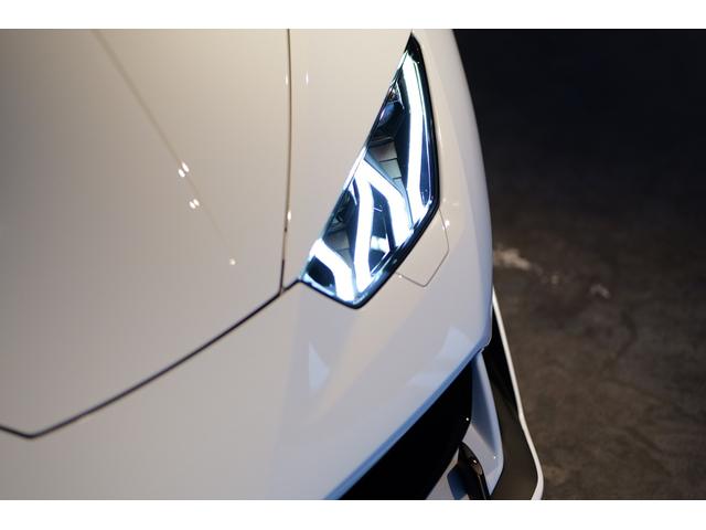 ウラカン ＬＰ６１０－４スパイダー　ＯＰ約８００万　純正エアロダイナミックキット　ノビテック鍛造３ピースホイール　フロントリフト　ＡｐｐｌｅＣａｒＰｌａｙ　　イエローキャリパー　ツートンレザーインテリア　バックカメラ　禁煙車　正規Ｄ車（42枚目）