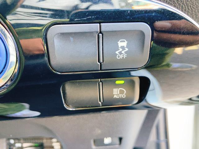 プリウス Ｓツーリングセレクション　ドライブレコーダー　ＥＴＣ　レーンアシスト　オートクルーズコントロール　バックカメラ　ナビ　ＴＶ　アルミホイール　オートマチックハイビーム　オートライト　ＬＥＤヘッドランプ　ＣＶＴ　シートヒーター（9枚目）