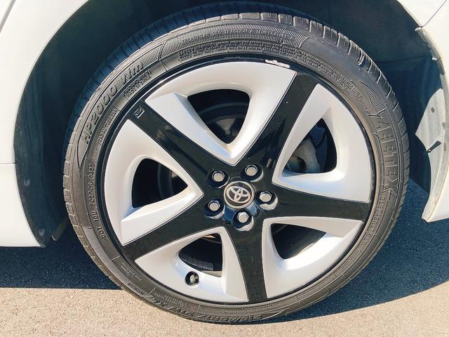 プリウス Ｓツーリングセレクション　ドライブレコーダー　ＥＴＣ　レーンアシスト　オートクルーズコントロール　バックカメラ　ナビ　ＴＶ　アルミホイール　オートマチックハイビーム　オートライト　ＬＥＤヘッドランプ　ＣＶＴ　シートヒーター（20枚目）