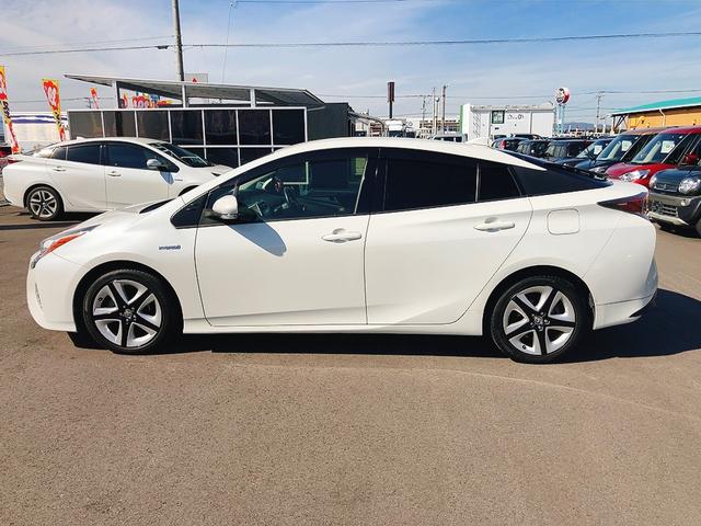 プリウス Ｓツーリングセレクション　ドライブレコーダー　ＥＴＣ　レーンアシスト　オートクルーズコントロール　バックカメラ　ナビ　ＴＶ　アルミホイール　オートマチックハイビーム　オートライト　ＬＥＤヘッドランプ　ＣＶＴ　シートヒーター（21枚目）