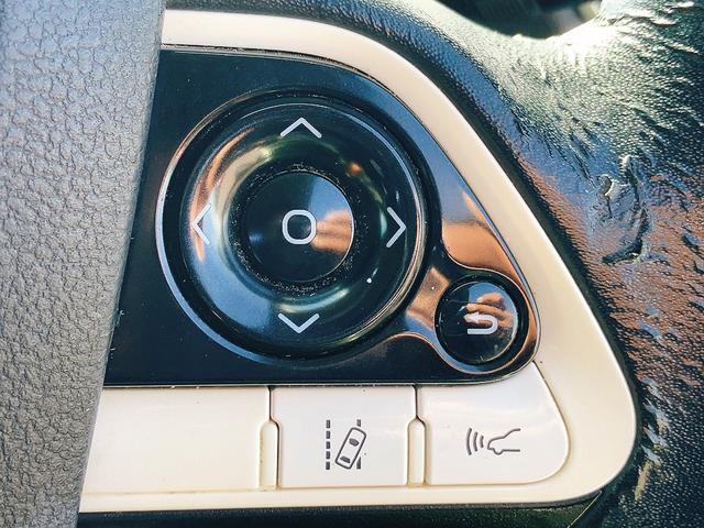 プリウス Ｓツーリングセレクション　ドライブレコーダー　ＥＴＣ　レーンアシスト　オートクルーズコントロール　バックカメラ　ナビ　ＴＶ　アルミホイール　オートマチックハイビーム　オートライト　ＬＥＤヘッドランプ　ＣＶＴ　シートヒーター（26枚目）