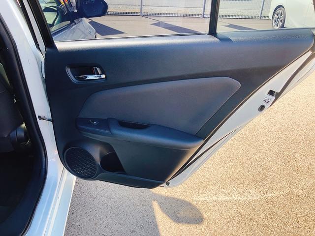 プリウス Ｓツーリングセレクション　ドライブレコーダー　ＥＴＣ　レーンアシスト　オートクルーズコントロール　バックカメラ　ナビ　ＴＶ　アルミホイール　オートマチックハイビーム　オートライト　ＬＥＤヘッドランプ　ＣＶＴ　シートヒーター（42枚目）