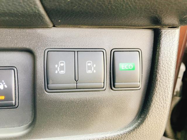 両側電動スライドドア！！荷物で手が塞がるなど簡単にドアの開閉が出来ます！何より力いらずで開閉ＯＫ！女性やお年寄りにも優しい。電動機能はＯＦＦにもできますから元気なお子様の駆け出しも安心！