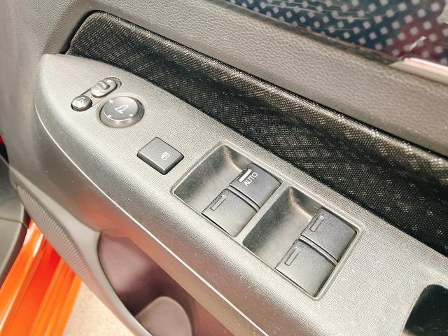 N-WGNカスタム G・Aパッケージ オートクルーズコントロール 衝突被害軽減システム オートライト HID スマートキー アイドリングストップ 電動格納ミラー ベンチシート CVT 盗難防止システム ABS ESC CD(10枚目)